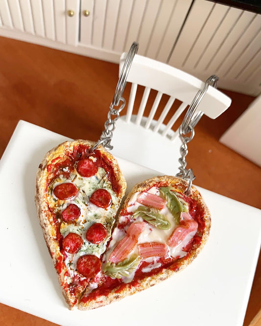 portachiavi personalizzato per coppie , regali per coppie cibo finto pizza , couple clay gift , engagement gift , regalo di fidanzamento , regalo di san valentino, anniversario, compleanni