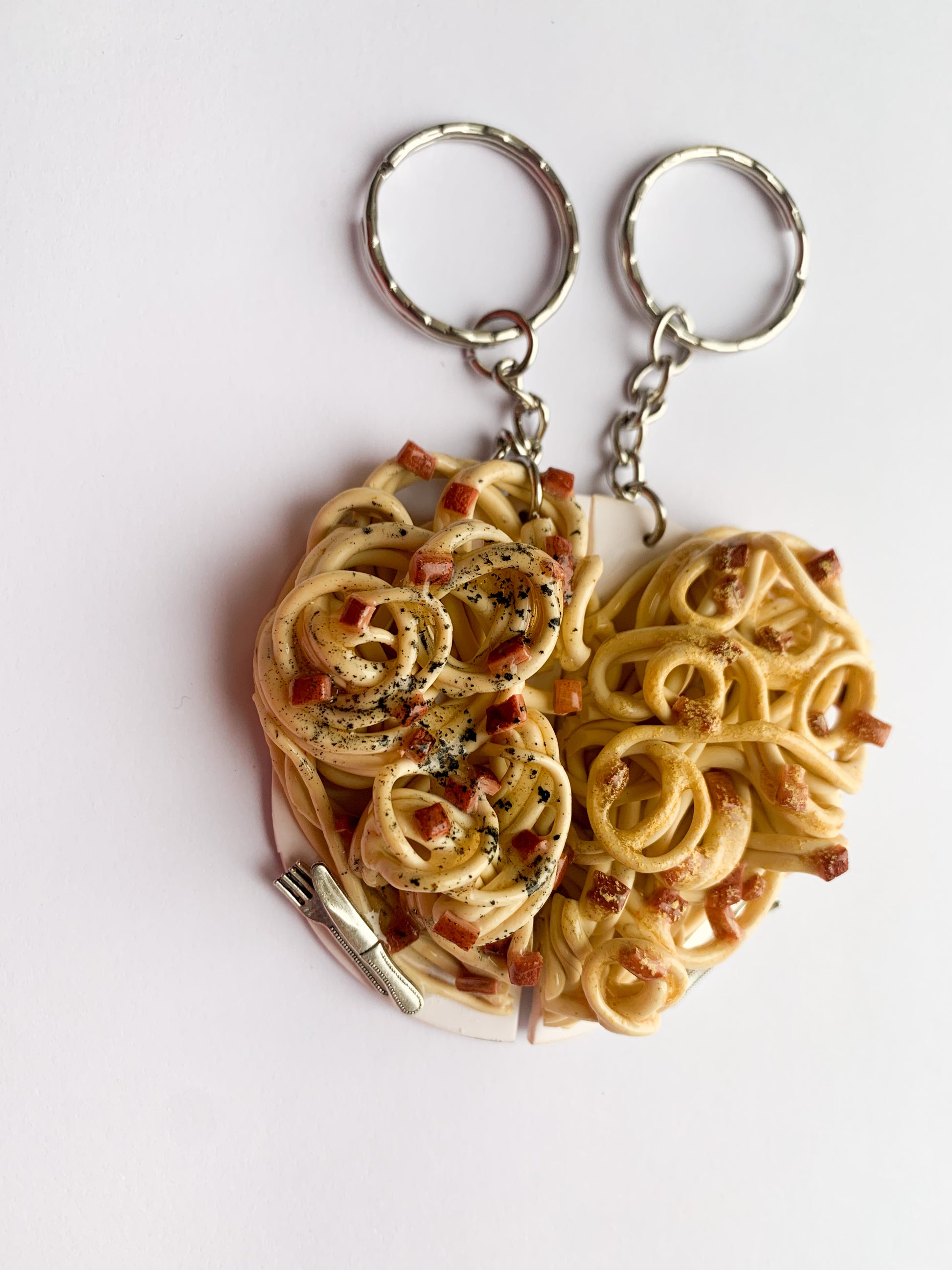 portachiavi personalizzato per coppie , regali per coppie cibo finto pizza , couple clay gift , engagement gift , regalo di fidanzamento , regalo di san valentino, anniversario, compleanni , carbonara , cibo finto italiano pasta italiana regali per chef , gift for chef gift for a couple