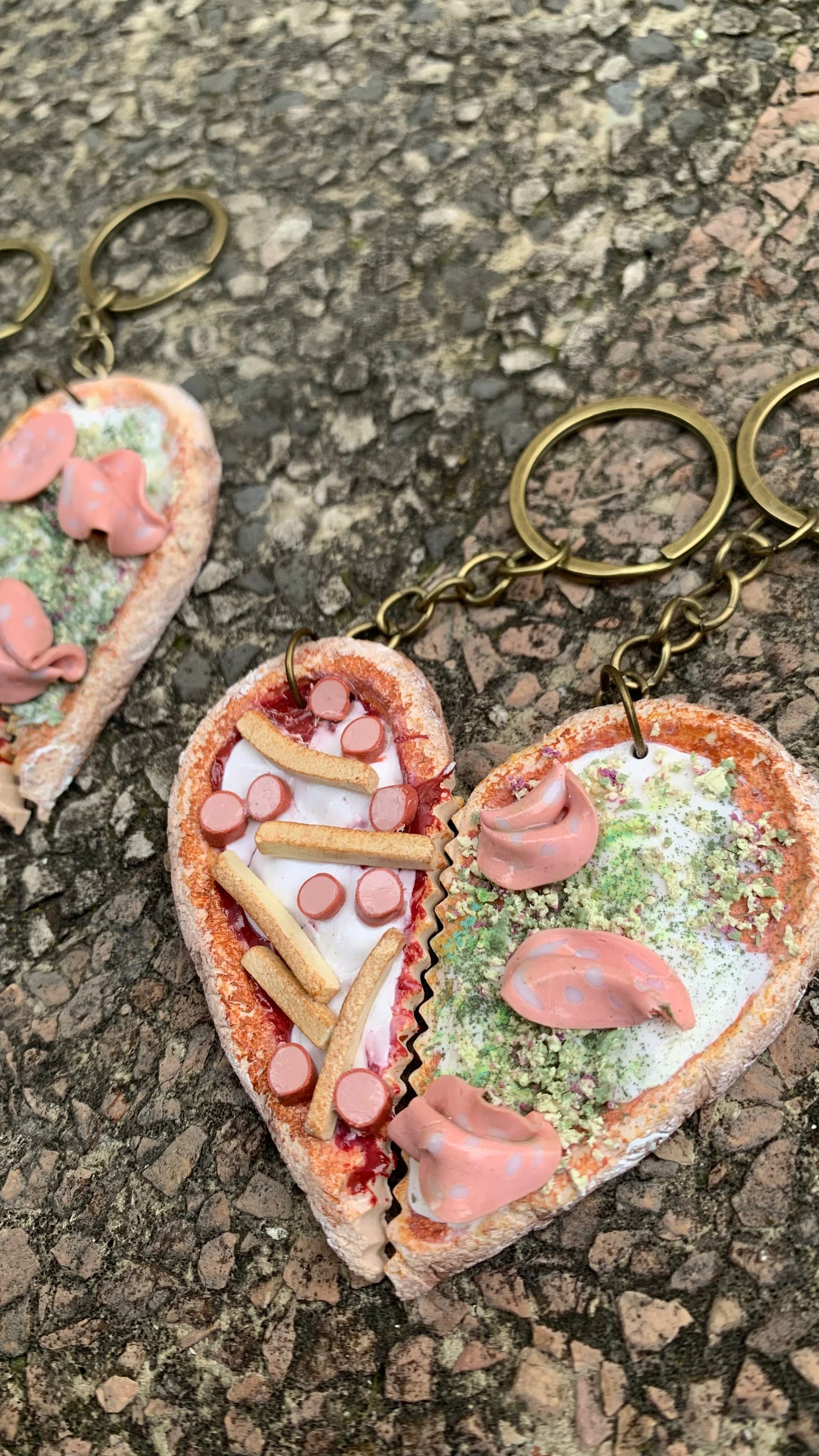 portachiavi personalizzato per coppie , regali per coppie cibo finto pizza , couple clay gift , engagement gift , regalo di fidanzamento , regalo di san valentino, anniversario, compleanni