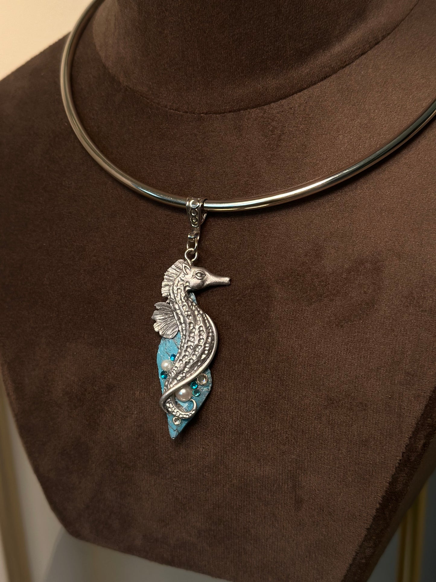 Tidal Grace Seahorse – Turquoise Ocean Necklace