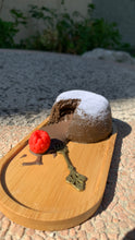 Load image into Gallery viewer, Cuore di cioccolato caldo cibo finto realistico Souvenir bomboniera
