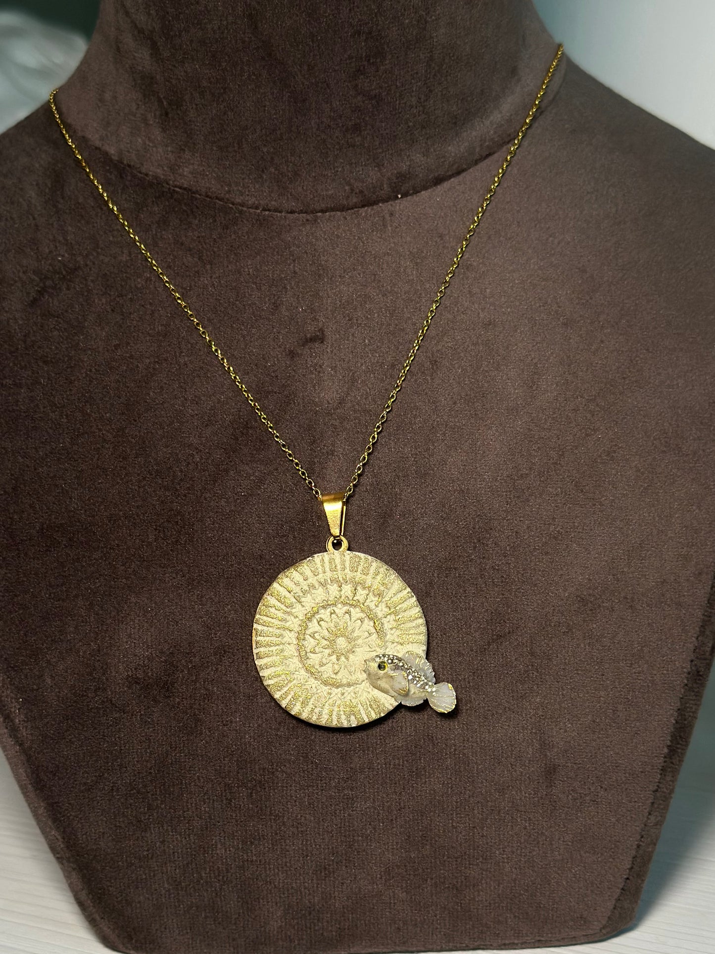 Handmade mandala fish necklace in polymer clay with stainless steel chain. A symbolic ocean-inspired statement piece designed for those who value meaning, rarity, and thoughtful gifts.