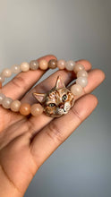 Carica l&#39;immagine nel visualizzatore di Gallery, bracciale di pietre naturali  personalizzato con il tuo animele domestico cane gatto ritratto handbeaded bracelet
