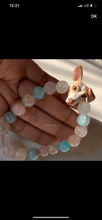 Load image into Gallery viewer, bracciale di pietre naturali  personalizzato con il tuo animela domestico cane gatto ritratto amicizia anniversario pet memorial 
