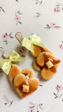 Carica l&#39;immagine nel visualizzatore di Gallery, orecchini particolari pendenti soft lolita funky pancakes dolci finti 
