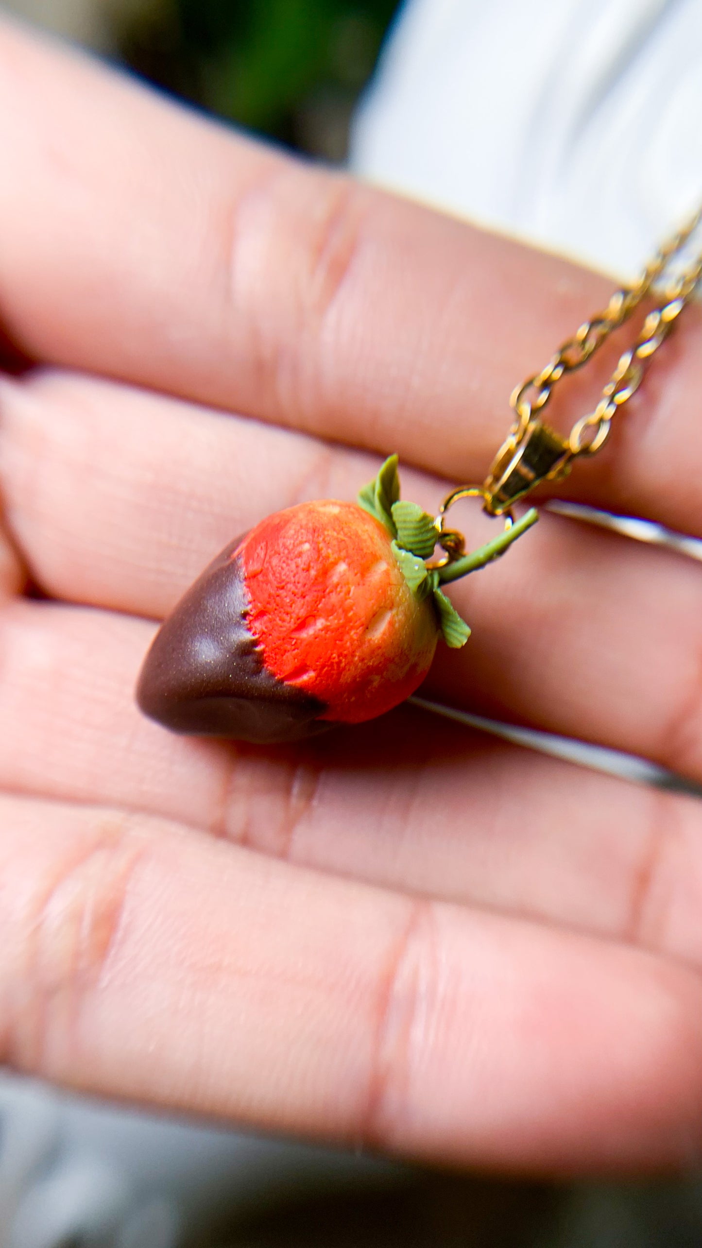 Collana fragola al cioccolato