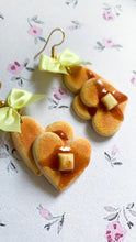 Load image into Gallery viewer, orecchini particolari soft lolita funky pancakes dolci finti 
